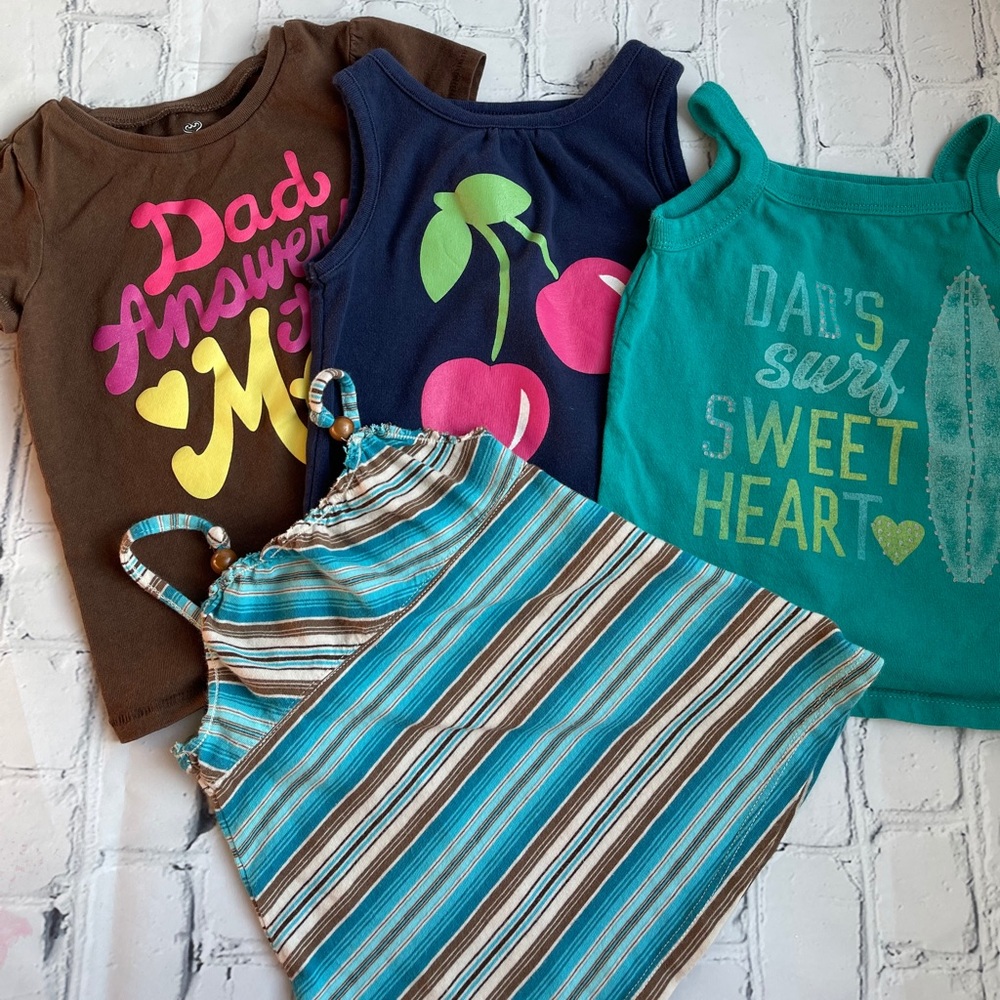 Old Navy tank/tee Lot of 4
